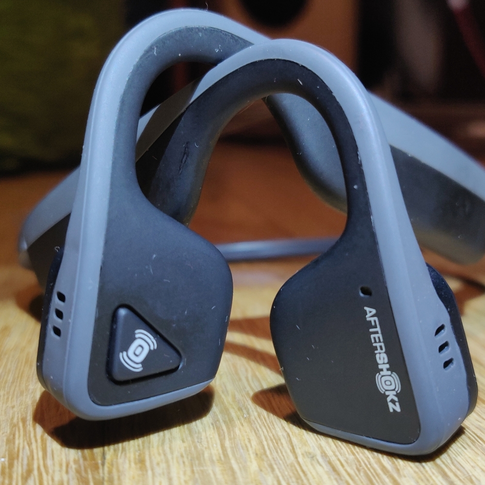 Aftershokz titanium bone conduction headphones